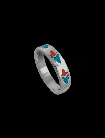 Sterling Silver Two Arrowheads Ring has an arrow for strength and another for courage because what you stand for should be beautifully symbolised. Buy Today from Wolvestuff!